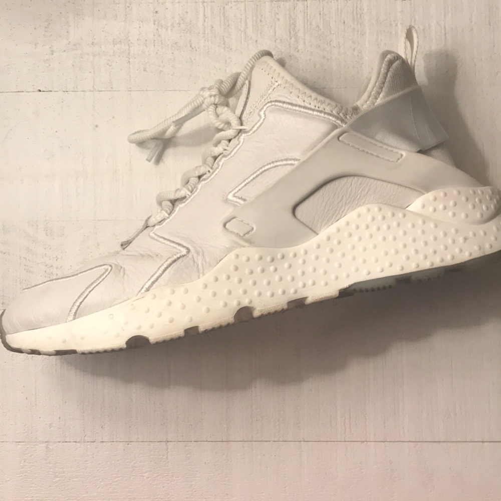 NIKE AIR HUARACHES